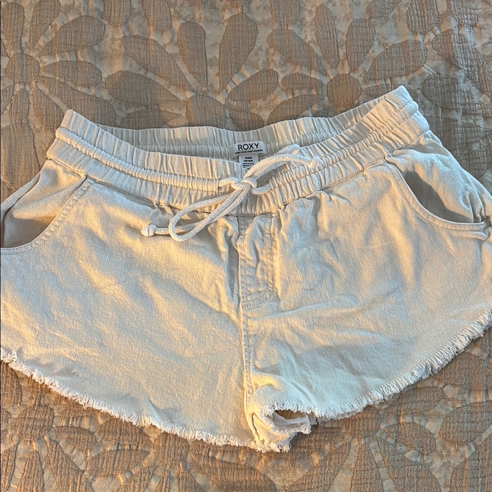 Roxy Women's Cream Shorts